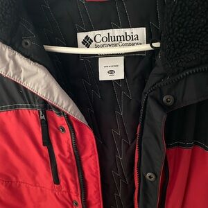 10/12 YOUTH Jacket w/ Fleece lining on collar.